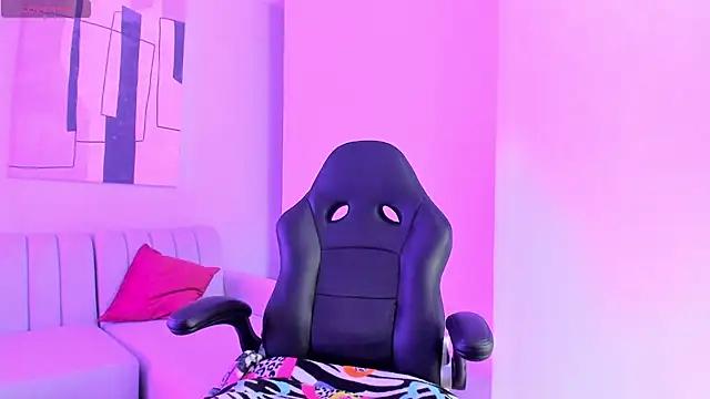 nina_tayy from StripChat