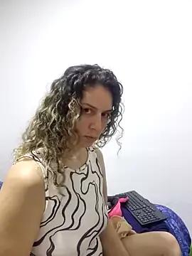 Nina_vallon from StripChat is Freechat