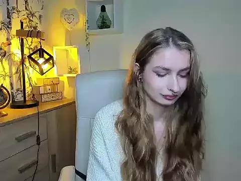 NinaBlond1 from StripChat