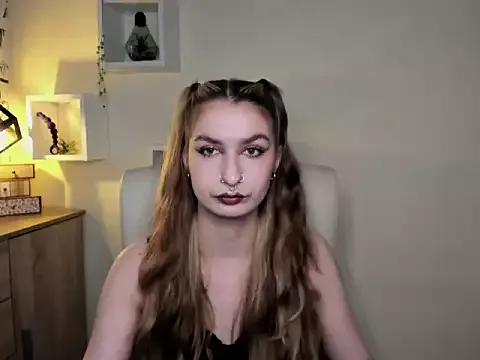 NinaBlond1 from StripChat