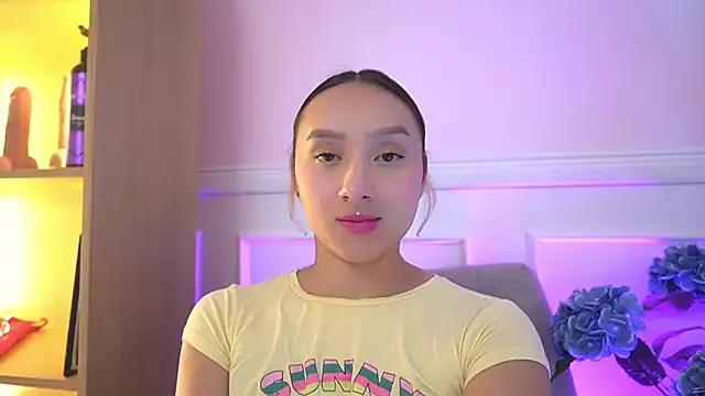NinaCollinss from StripChat