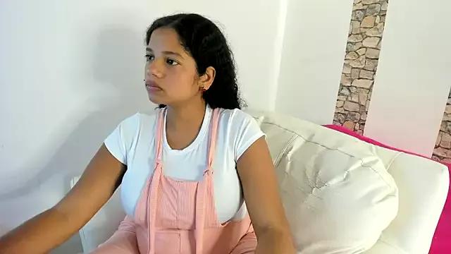 NinaCollinss1 from StripChat