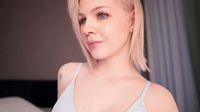 NinaMint from StripChat