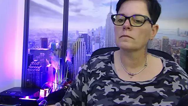 ninarandmann from StripChat