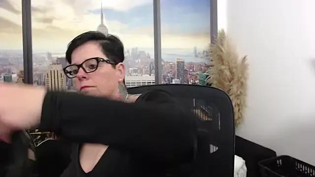 ninarandmann from StripChat