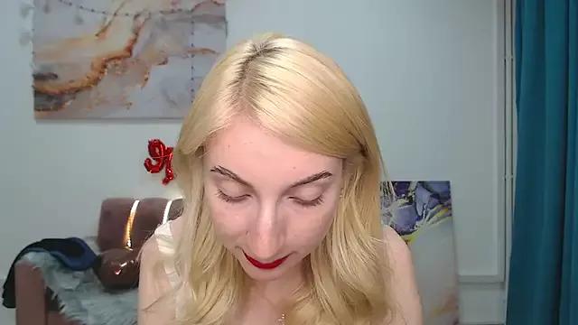 NinaRichiS from StripChat is Freechat