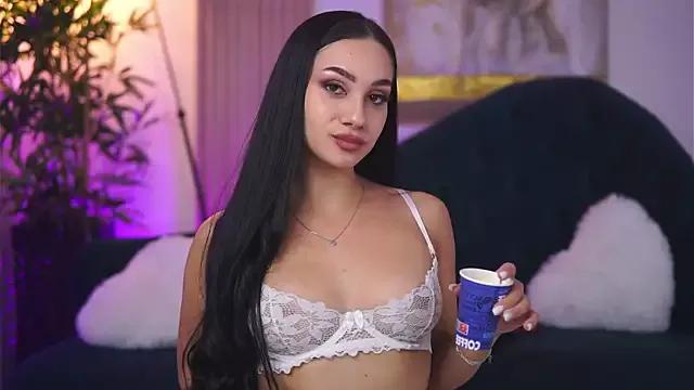 NinaSolenne from StripChat