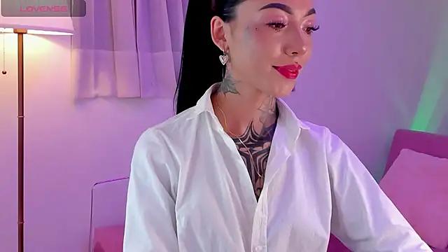 NinaVall from StripChat