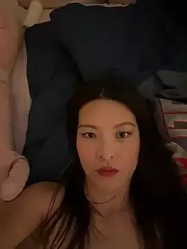 Ninazhang from StripChat