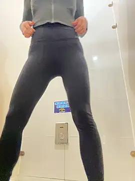 Ninazhang from StripChat