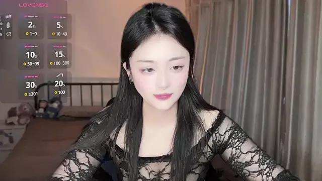 Nini_Jenny from StripChat