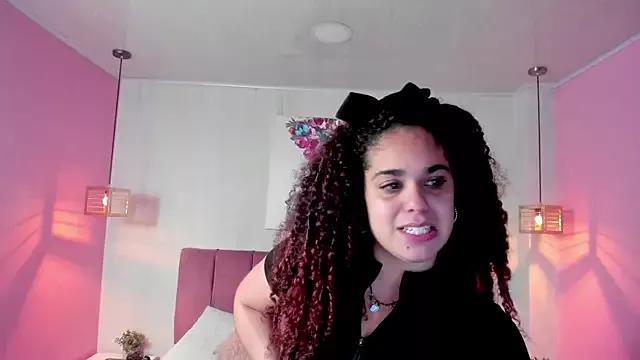 ninna_curly from StripChat