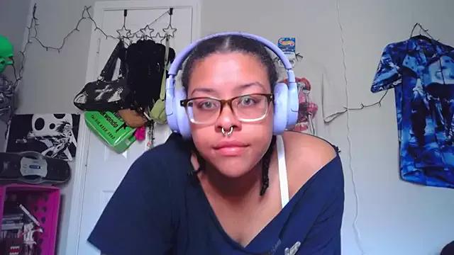 nintendhoe from StripChat