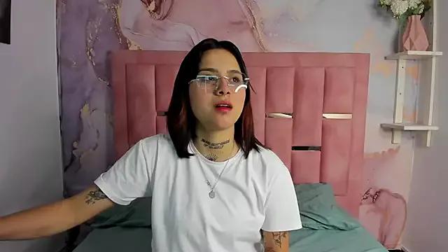 Nixielee__ from StripChat is Freechat