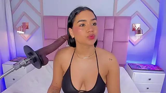 noa_moon from StripChat