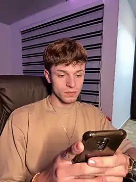 noah_red from StripChat is Freechat