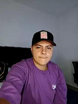 NoahLux from StripChat is Freechat