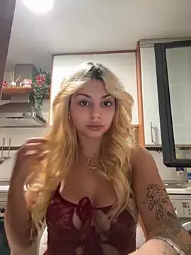 Photos of Noeliagglow from StripChat is Freechat