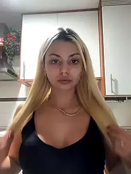 Noeliagglow from StripChat is Freechat