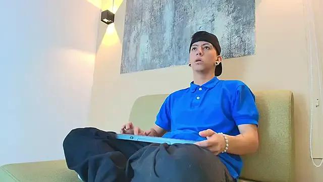 NOHA_CRAYG webcams show profile image 