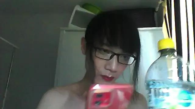 NoOneNoticed13 webcams show profile image 
