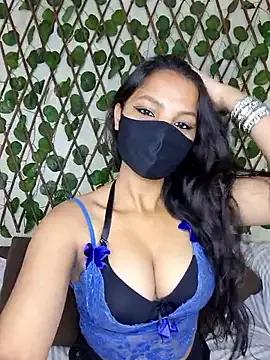 Photos of Noor-Bold from StripChat is Freechat