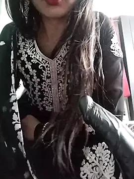 Noor_Darliing from StripChat