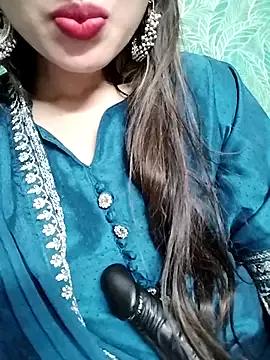 Noor_Darliing from StripChat