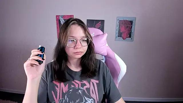 Noora_Moore from StripChat is Freechat