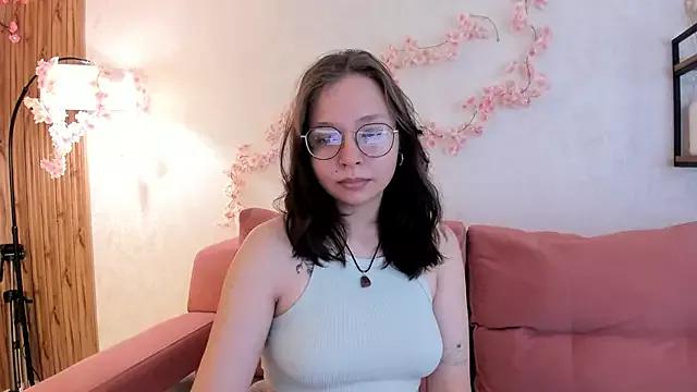 Noora_Moore from StripChat is Freechat