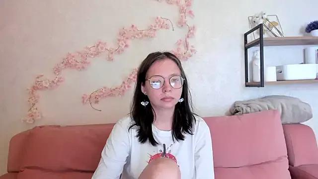 Noora_Moore from StripChat is Freechat