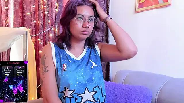 Nova_allen from StripChat is Freechat