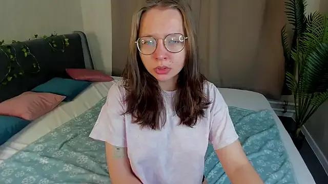 Nuura_Moore from StripChat is Freechat