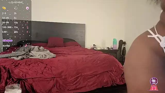 nyna_stax from StripChat