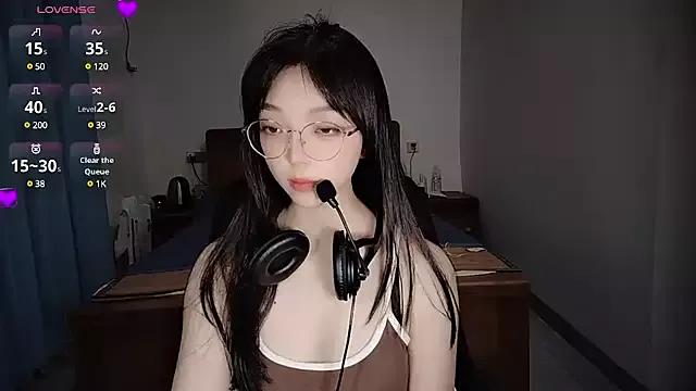 oblakitty from StripChat is Freechat
