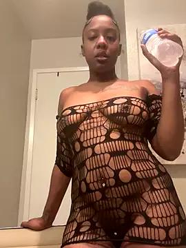Photos of ObsessedWLyla from StripChat is Freechat