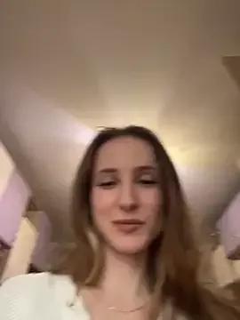 oceaneyes_lilu from StripChat is Freechat