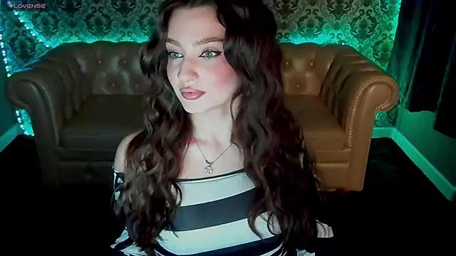 OceanEyessss_ on StripChat