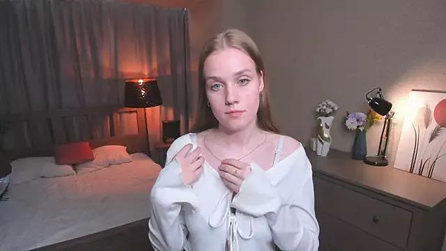 OdellaFrake webcams show profile image 
