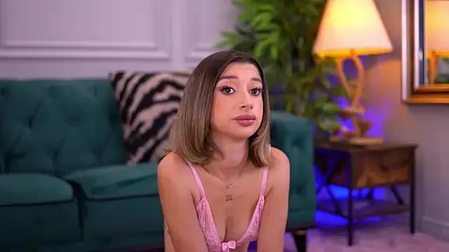 OdetteMason from StripChat is Freechat