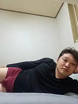 offwhite777 from StripChat