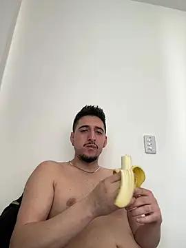 Photos of ogulcannn from StripChat is Freechat