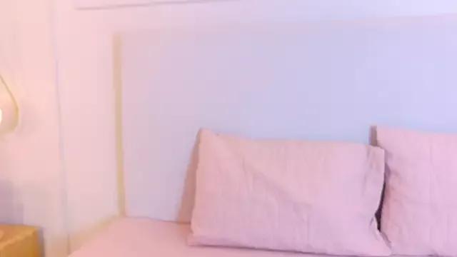 OlayaCooper from StripChat is Freechat