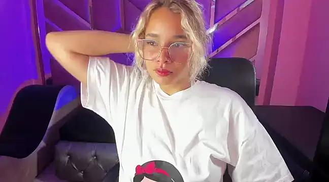 Olivia_Fox69 from StripChat is Freechat