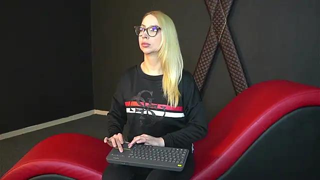 Dirty chat webcam: explore liveshows with versed models, from laying bare to fetishes, in a variety of sexy free adult webcams.