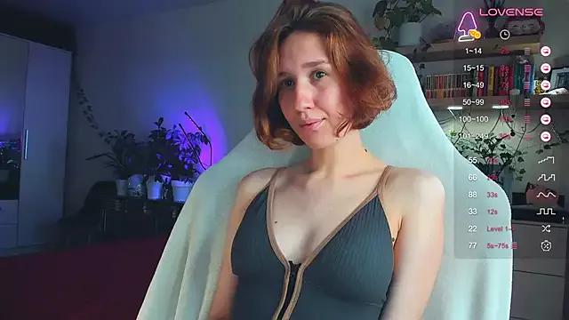 Ooooooli from StripChat