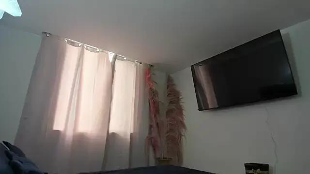 Ori_valentina from StripChat is Freechat