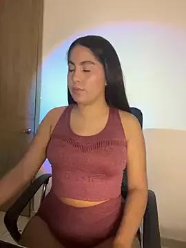 OriannaLuna from StripChat is Freechat