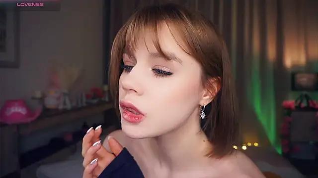 OronaNengl from StripChat