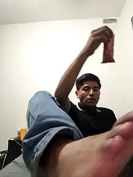 Ortiz_13 from StripChat is Freechat